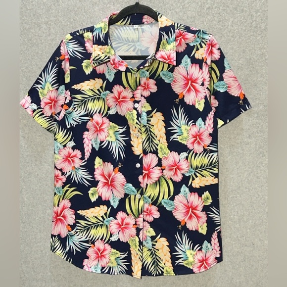 Small Men's Hawaiian Shirt Short sleeve Button down shirt unisex Vacation Beach‎ - Picture 1 of 7
